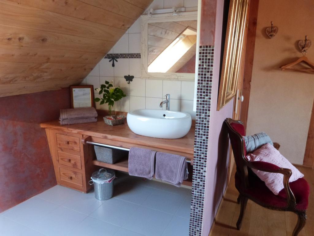 Bed And Breakfast La Fontaine Blanche Melgven Kamer foto