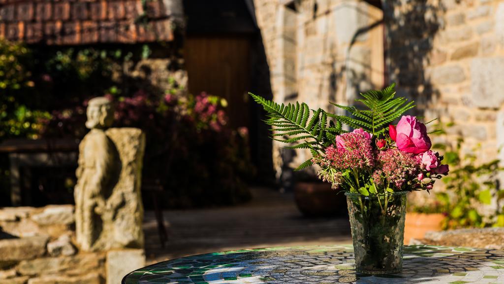 Bed And Breakfast La Fontaine Blanche Melgven Buitenkant foto
